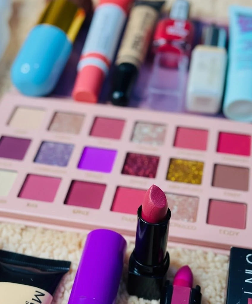 20 Items Makeup Deal Combo Kit