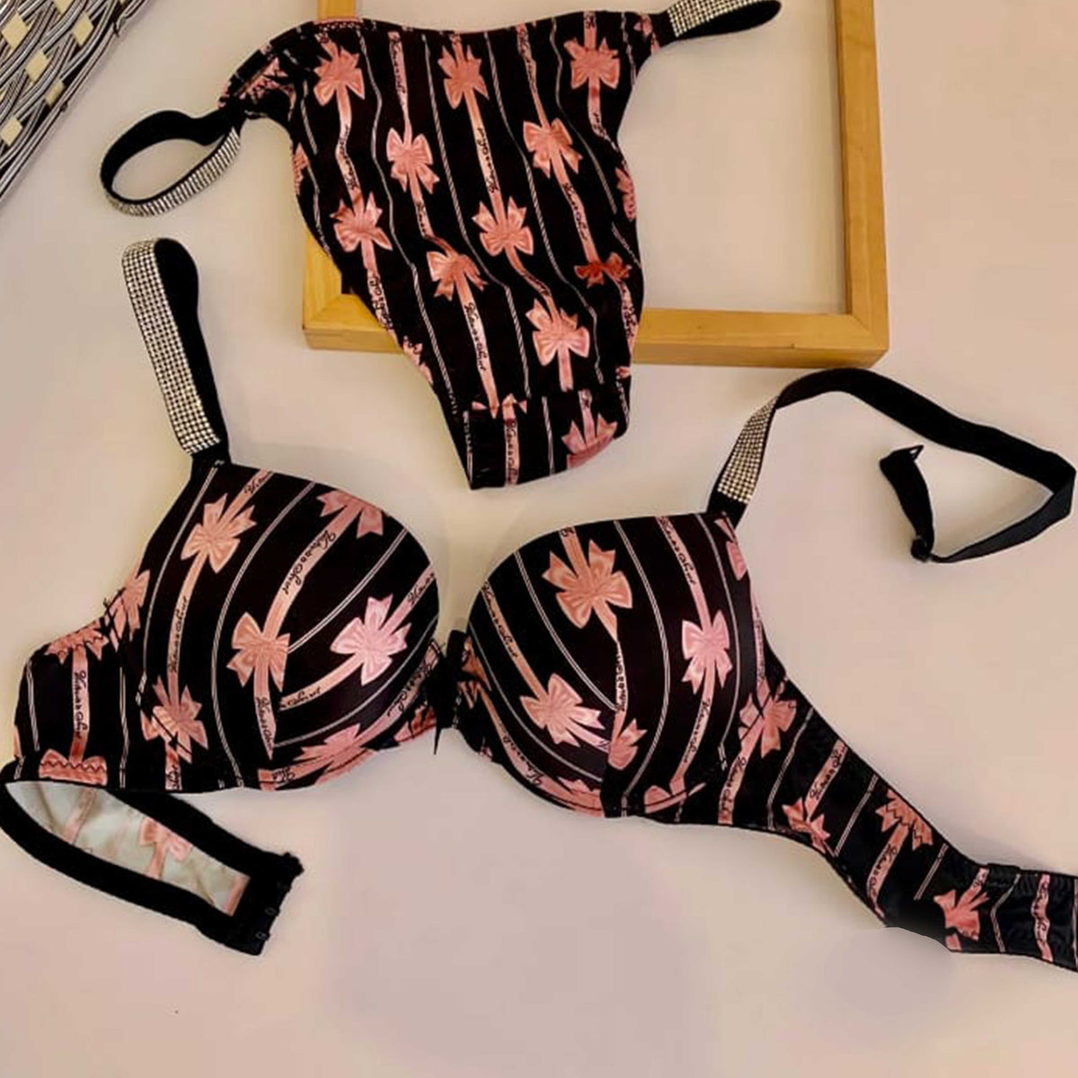 Premium Comfortable Victoria Stylish Secret Hearts Printed Push Up Bra Set For Women - For Undergarment Wear And Daily Comfort Routine - 34, Black & Pink